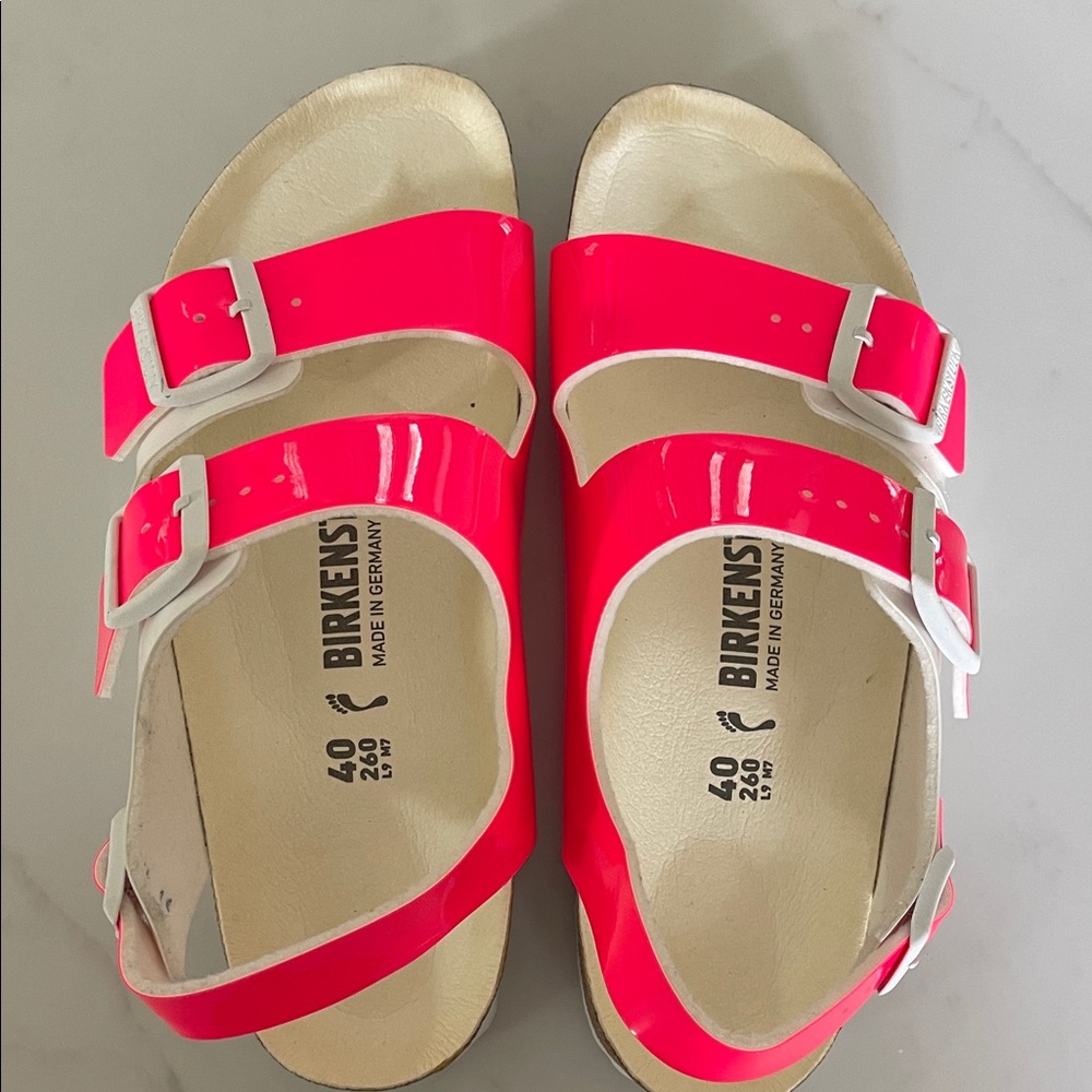 Birkenstock Women’s Arizona Patent Sandals — Bright Pink